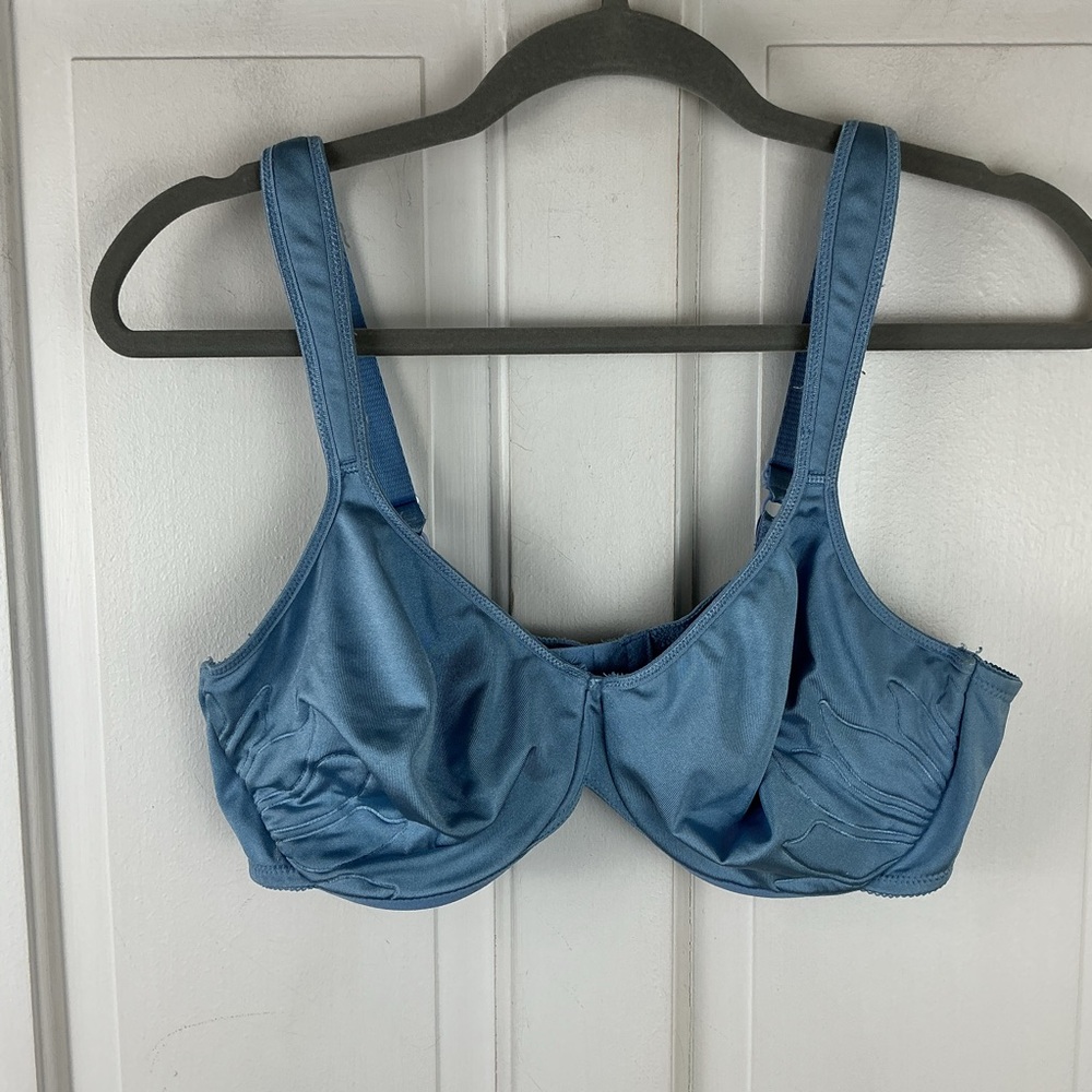 BALI Live It Up Side Lift Shaping Bra Underwire 40C